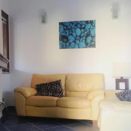 Costa Rei, Διαμέρισμα *